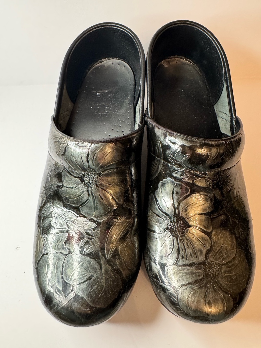 Dansko Floral Embossed Patent Leather Clogs Black Professional Comfort Shoes 39